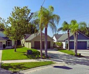 2227 Breezy Circle, Melbourne, FL 32935