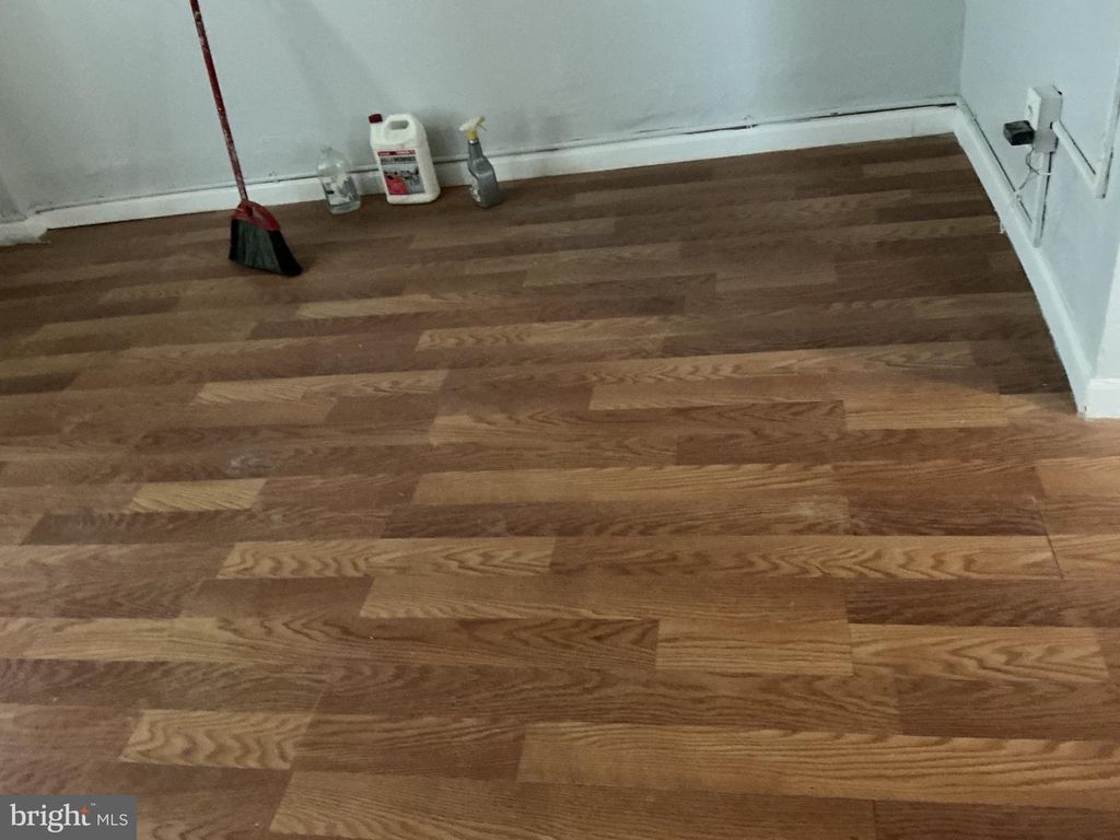 Image 17 of property listing at 5010 BELAIR RD, Baltimore, MD 21206