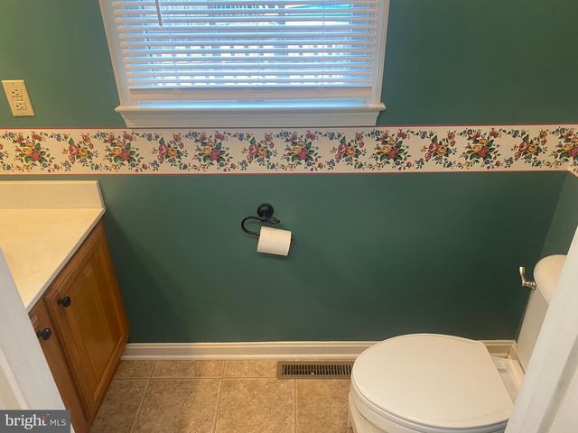 150 S PAULA LYNNE DR, Seaford, DE 19973