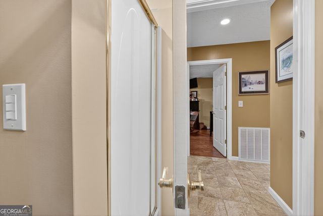 75 Juniper Trail, Clayton, GA 30525