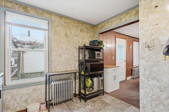 168 School St, Lowell, MA 01854