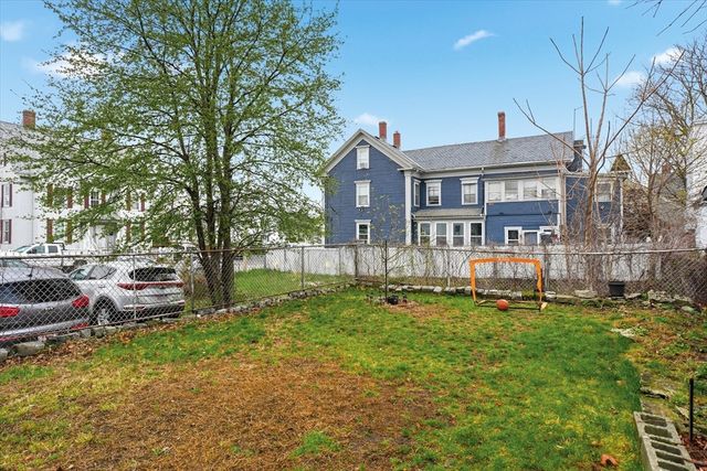 168 School St, Lowell, MA 01854