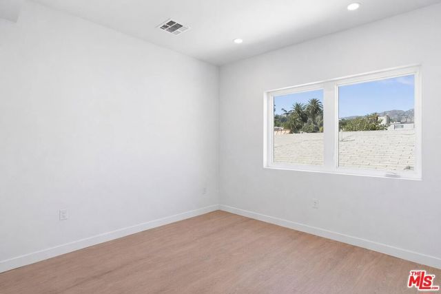 2115 Beachwood Terrace, Los Angeles, CA 90068
