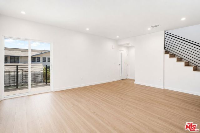 2115 Beachwood Terrace, Los Angeles, CA 90068