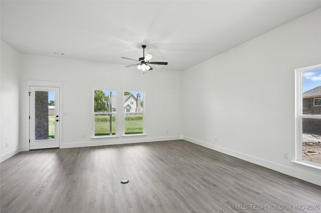 6203 N 30th Street, Broken Arrow, OK 74014