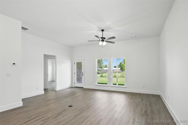 6203 N 30th Street, Broken Arrow, OK 74014