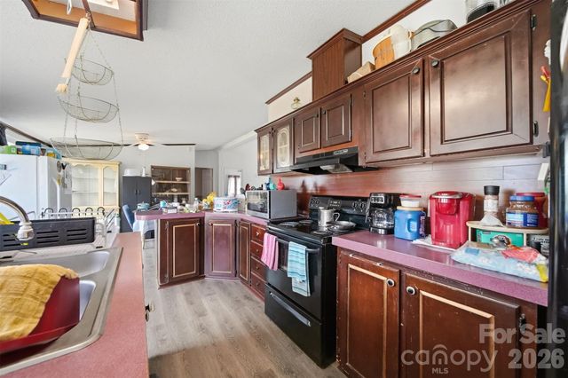 2486 Evening Drive, Claremont, NC 28610