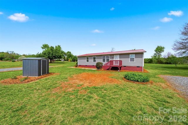 2486 Evening Drive, Claremont, NC 28610