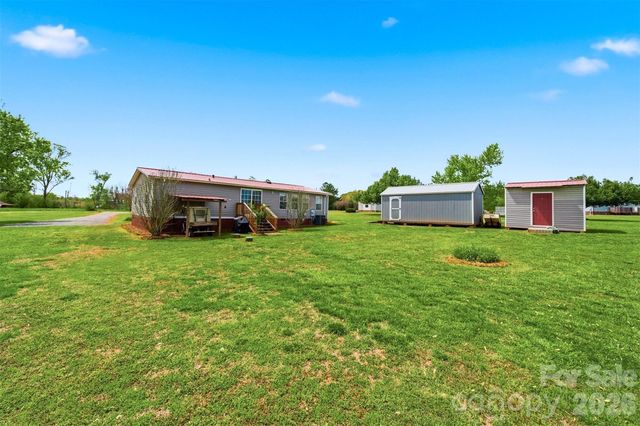2486 Evening Drive, Claremont, NC 28610