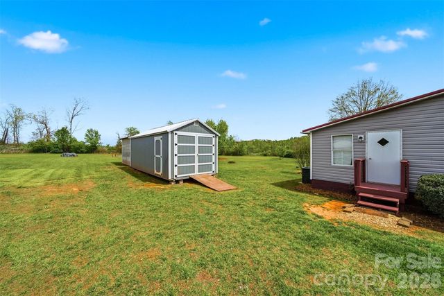 2486 Evening Drive, Claremont, NC 28610