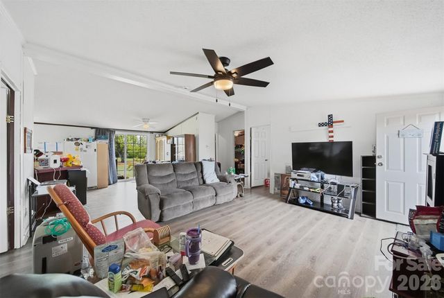 2486 Evening Drive, Claremont, NC 28610