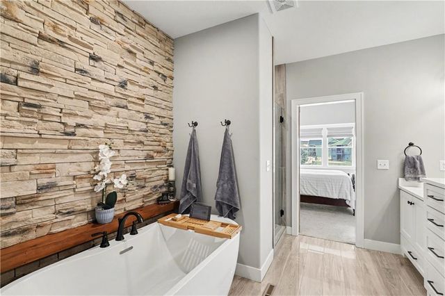 22525 W 87th Terrace, Lenexa, KS 66227