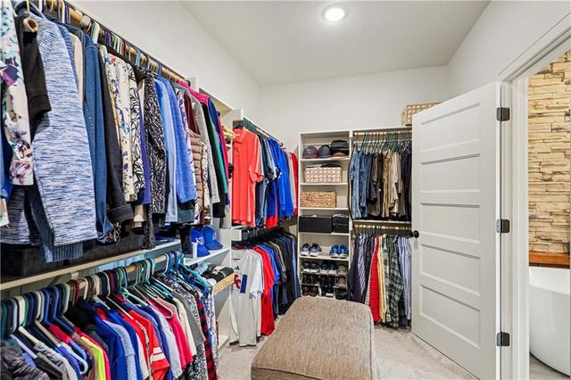 22525 W 87th Terrace, Lenexa, KS 66227