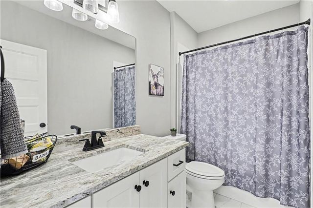 22525 W 87th Terrace, Lenexa, KS 66227