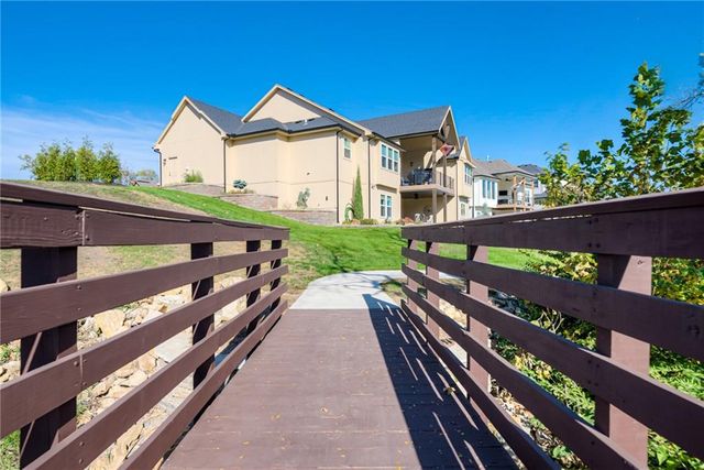 22525 W 87th Terrace, Lenexa, KS 66227