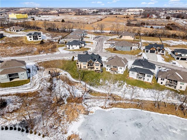 22525 W 87th Terrace, Lenexa, KS 66227