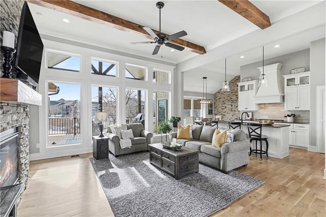 22525 W 87th Terrace, Lenexa, KS 66227