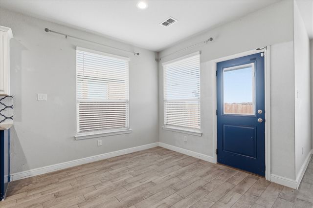 225 Oldcastle Way, Fort Worth, TX 76052