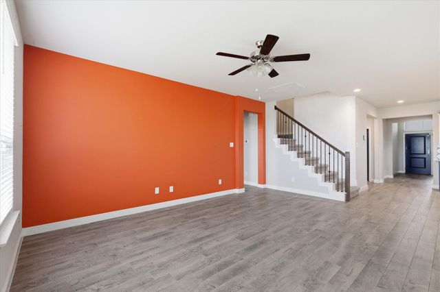225 Oldcastle Way, Fort Worth, TX 76052