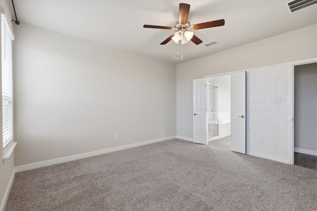 225 Oldcastle Way, Fort Worth, TX 76052