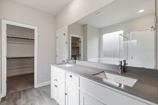 225 Oldcastle Way, Fort Worth, TX 76052