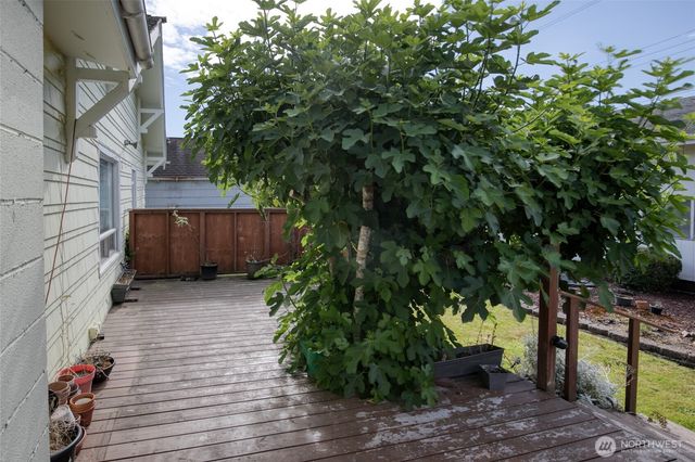 1106 W Wishkah Street, Aberdeen, WA 98520