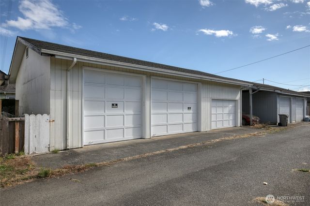 1106 W Wishkah Street, Aberdeen, WA 98520
