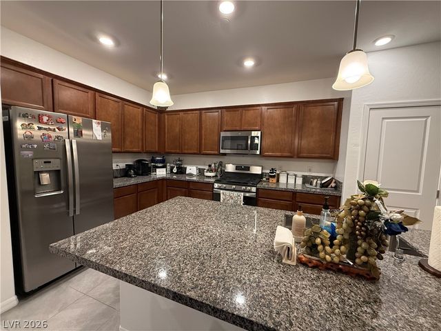 9585 Sard Lane, Las Vegas, NV 89143