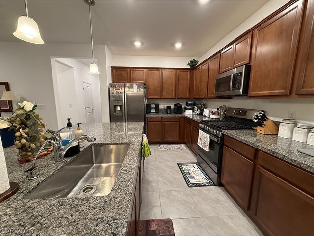 9585 Sard Lane, Las Vegas, NV 89143