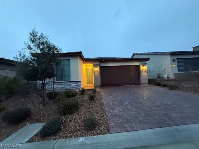 9585 Sard Lane, Las Vegas, NV 89143