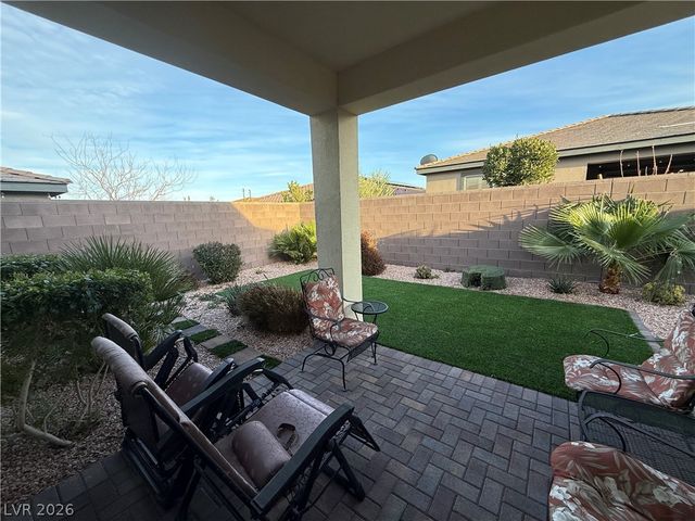 9585 Sard Lane, Las Vegas, NV 89143