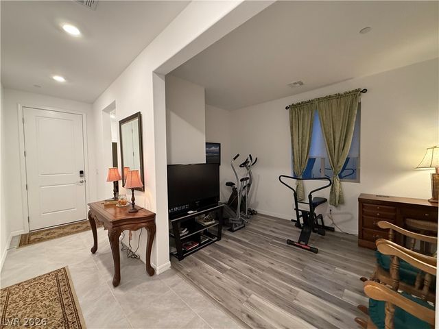 9585 Sard Lane, Las Vegas, NV 89143