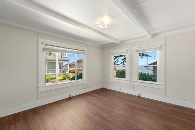 215 6th Street, Pacific Grove, CA 93950