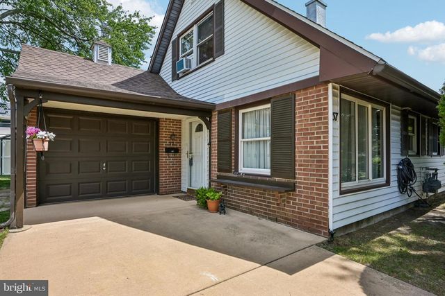 57 POND LN, Willingboro, NJ 08046