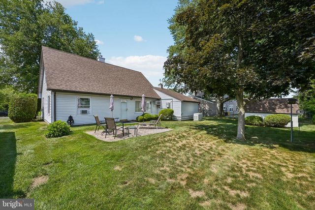 57 POND LN, Willingboro, NJ 08046