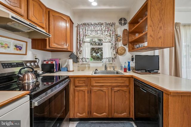 57 POND LN, Willingboro, NJ 08046