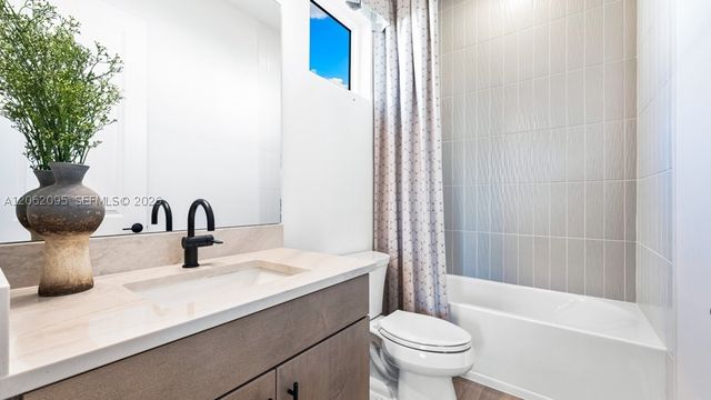 15697 Genova Drive, Naples, FL 34114