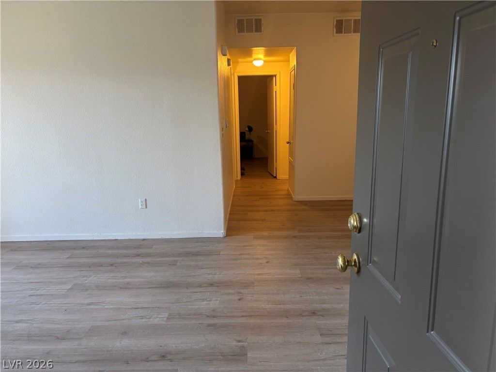 8250 North Grand Canyon Drive 2003, Las Vegas, NV 89166 — photo 5