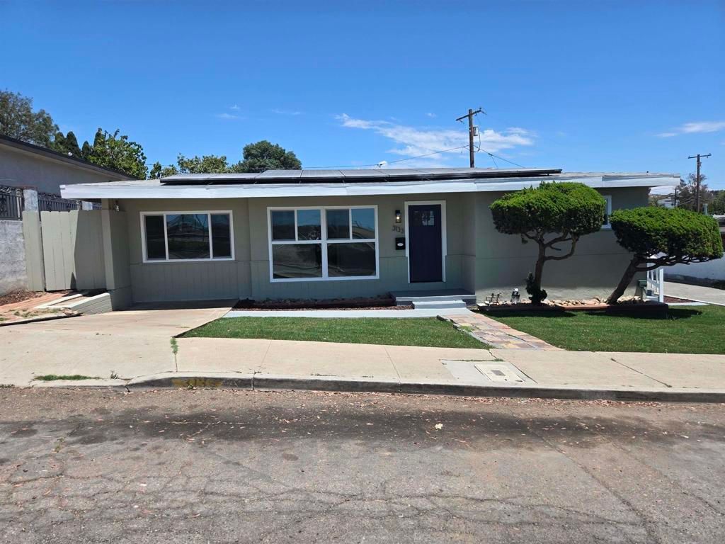 Image 1 of property listing at 3133 54th St, San Diego, CA 92105