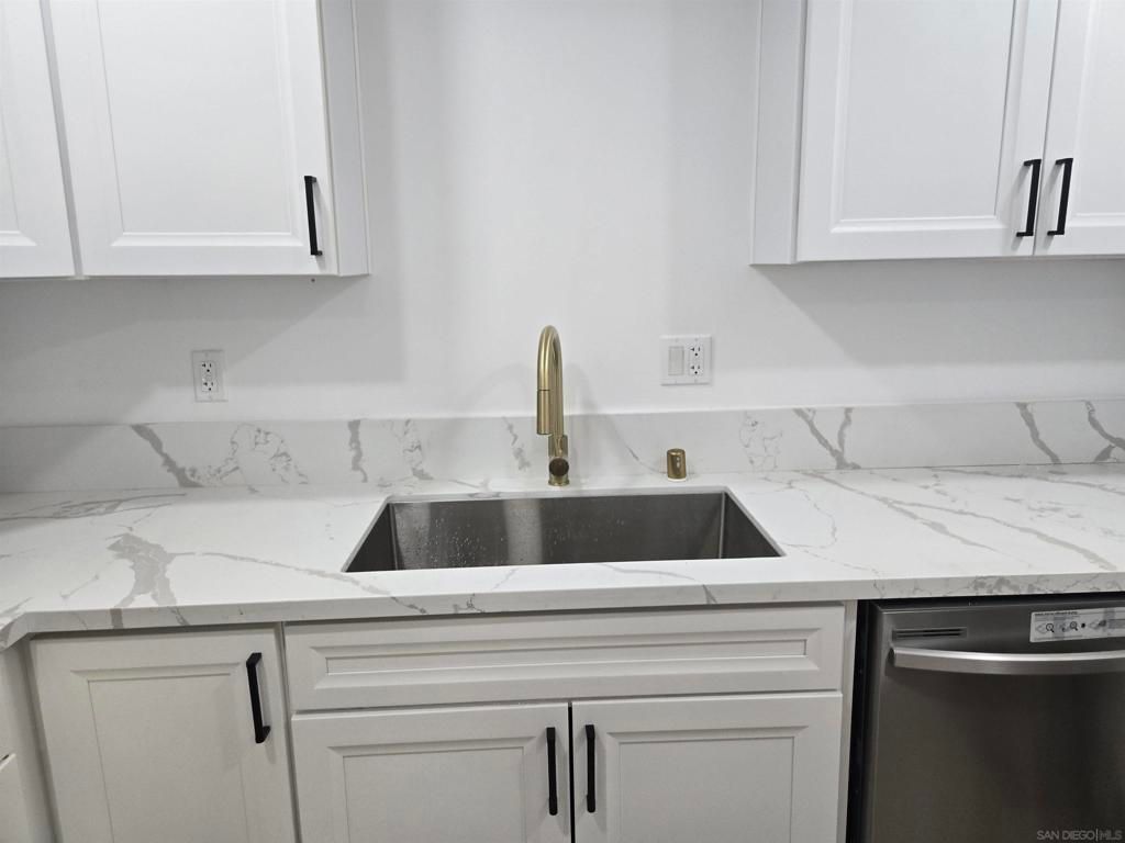 Image 12 of property listing at 3133 54th St, San Diego, CA 92105