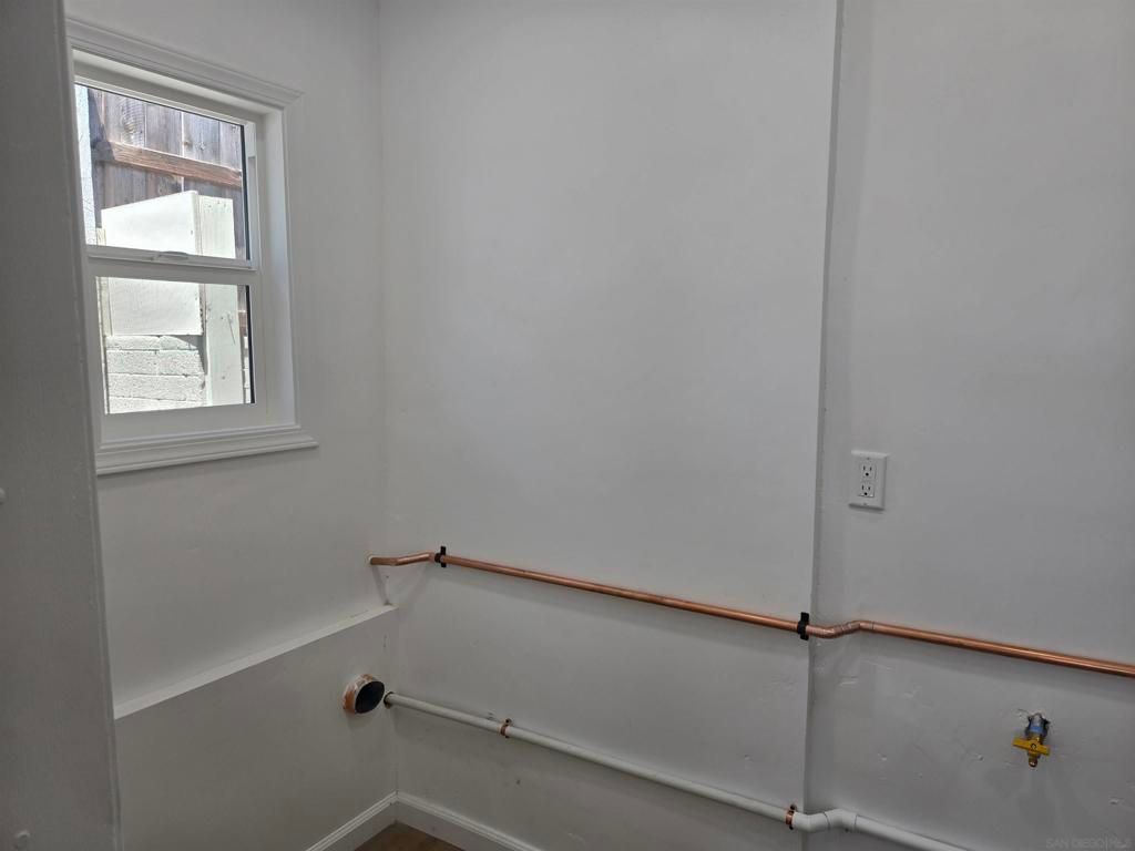 Image 16 of property listing at 3133 54th St, San Diego, CA 92105