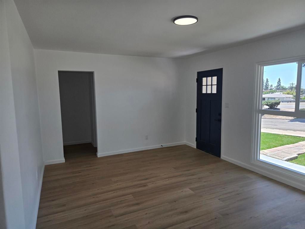 Image 5 of property listing at 3133 54th St, San Diego, CA 92105