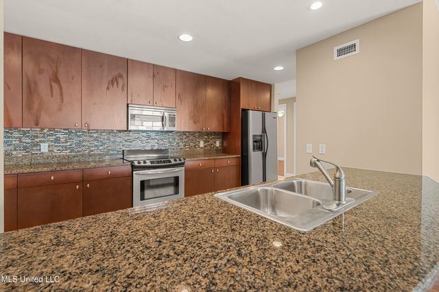 1899 Beach Boulevard, 501, Biloxi, MS 39531