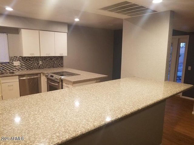11110 N 82ND Lane, Peoria, AZ 85345