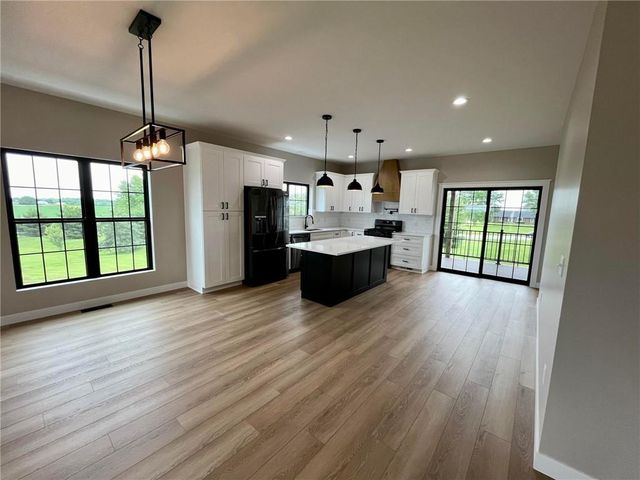 25584 Magnolia Circle, Maryville, MO 64468