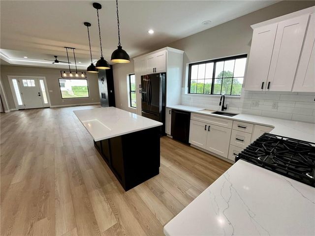 25584 Magnolia Circle, Maryville, MO 64468