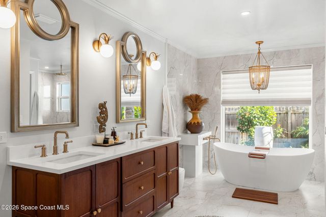 656 Franklyn Avenue, Indialantic, FL 32903