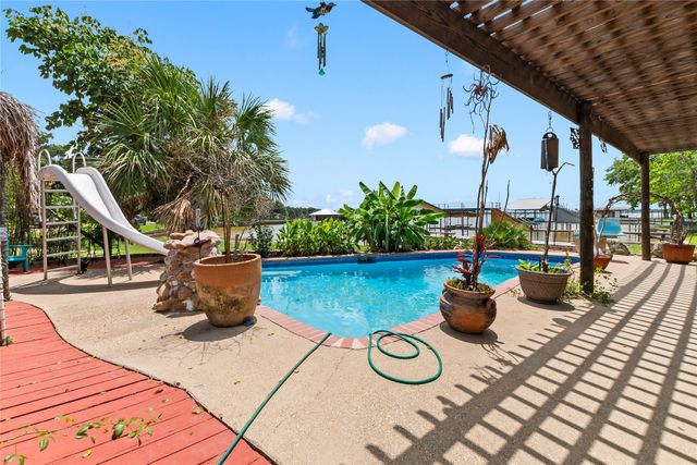142 Deer Island Road, Mabank, TX 75156