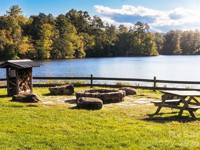 541 Welsh Partridge Circle, Biltmore Lake, NC 28715