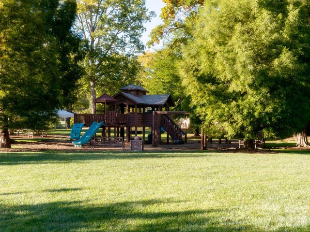 541 Welsh Partridge Circle, Biltmore Lake, NC 28715
